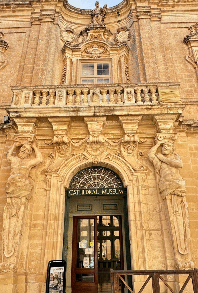 Foto07 - Mdina - Catedral Museu